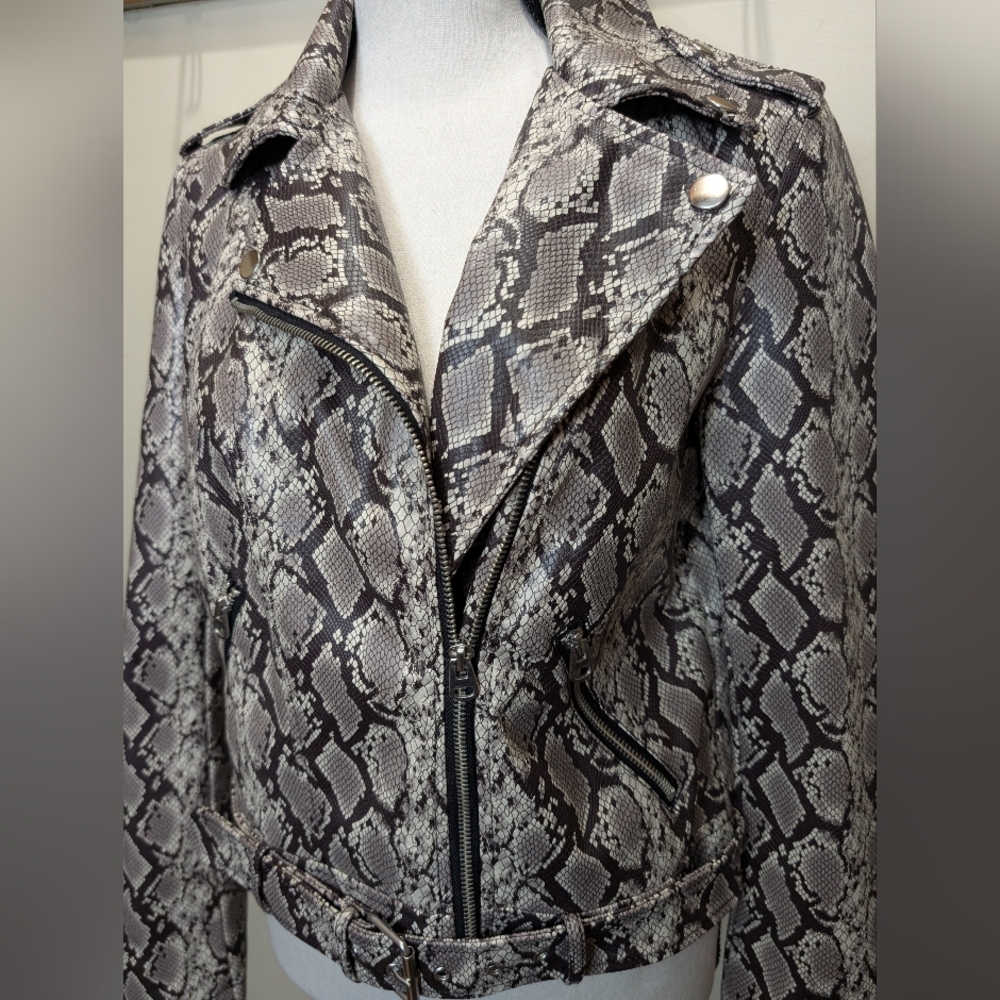 Coffee Shop Faux Leather Zippered Moto Jacket Python - Picture 4 of 16